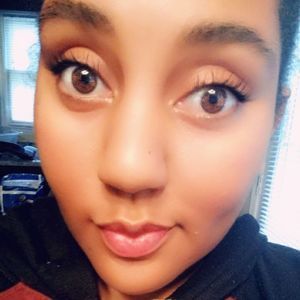 Meet your Posher, Devin